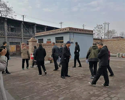 縣委、鎮府領導驗收煤改電工程